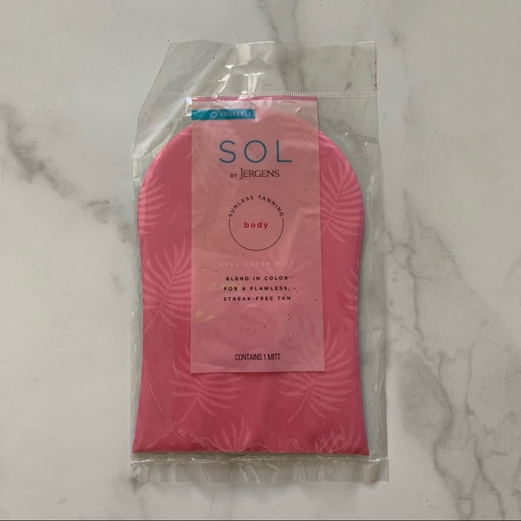 New Sol by Jergens Sunless tanning mousse and mitt bundle - Picture 5 of 7